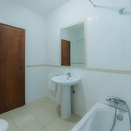 Apartment Torres Mira By Garvetur Quarteira